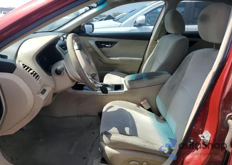 2013 Nissan Altima 2.5 z USA, uszkodzony, nr VIN 1N4AL3AP4DN571353